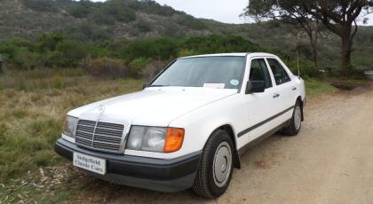 1989 Mercedes Benz 200 Manual - SOLD 2017